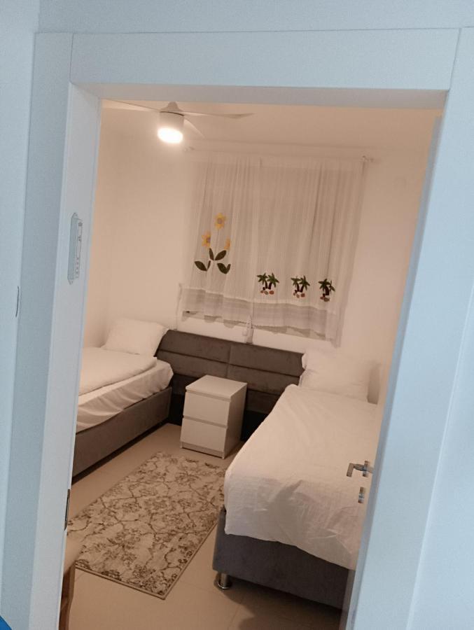 עכו דירה חדשה ליד הים- Akko-Brand New Apartment Acre Exterior foto